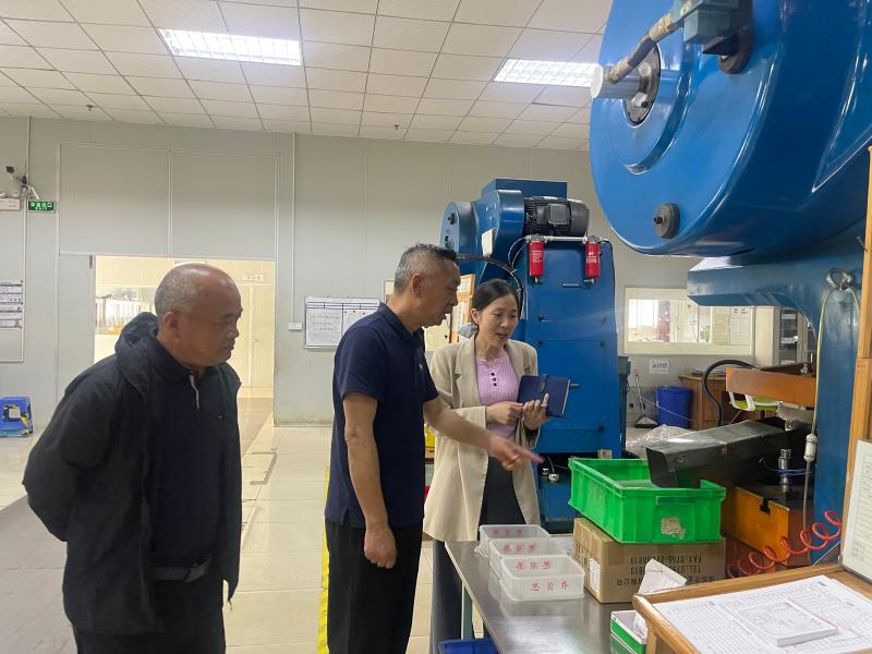 刘继敏走访调研县工业企业
